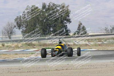 media/Jun-02-2024-CalClub SCCA (Sun) [[05fc656a50]]/Group 4/Qualifying/